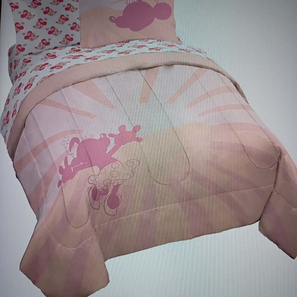 NWB/ Walt Disney 7pc Pink Minnie Mouse Queen Size Comforter Set